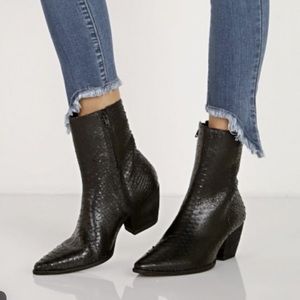 Matisse Caty Boots size 8 black